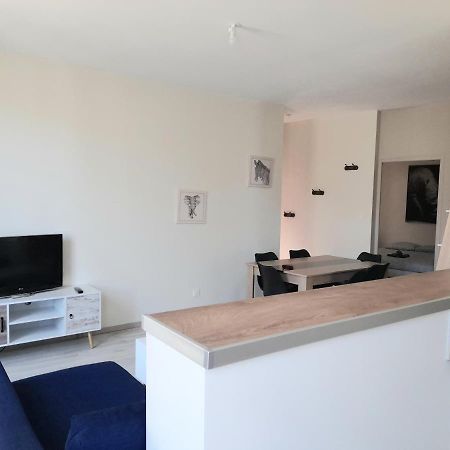 Le Scandinave Apartment Joigny Exterior foto